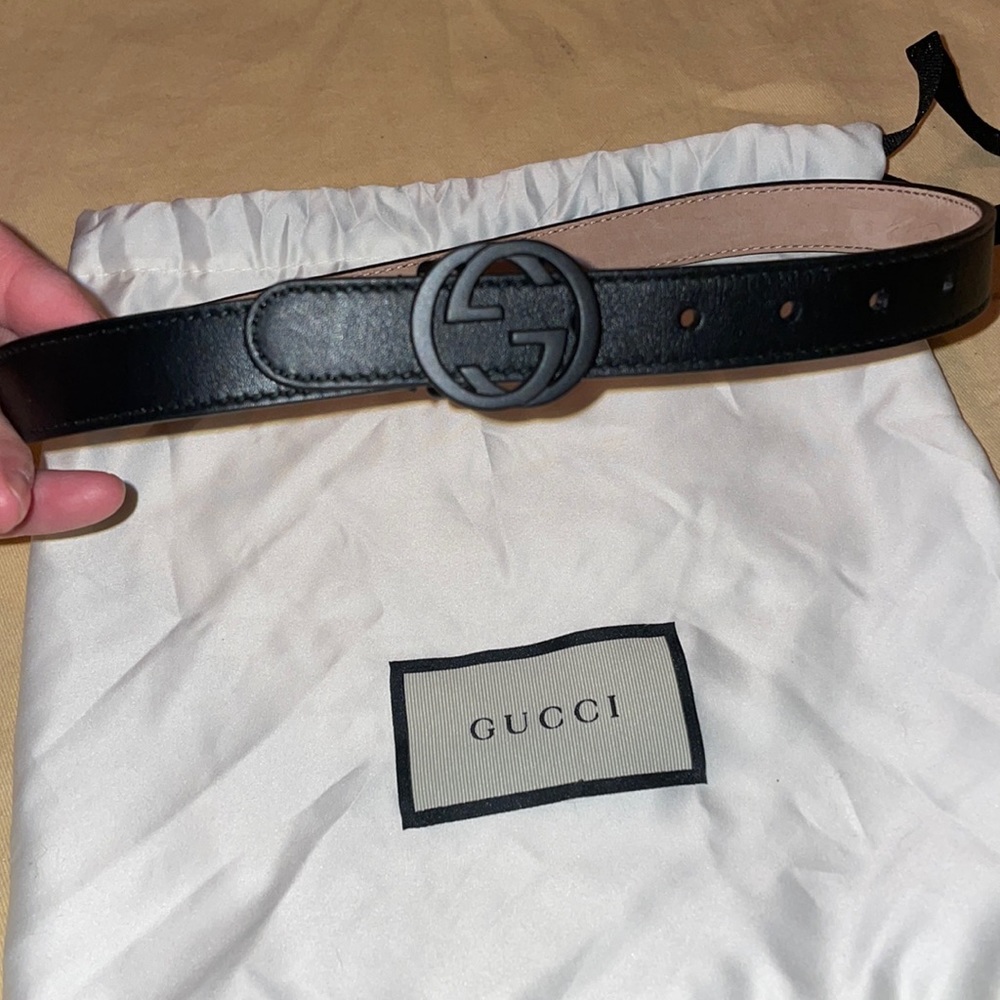 Gucci kids black leather belt with matte hardware NEW small